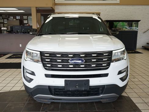 Used 2016 Ford Explorer XLT w/ Equipment Group 202A image 18