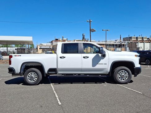 Used 2026 Chevrolet Silverado 2500 W/T AWD/4WD image 8