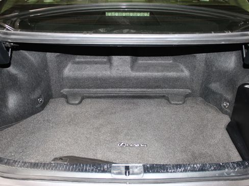 Used 2013 Lexus ES 300h w/ Luxury Pkg FWD image 38