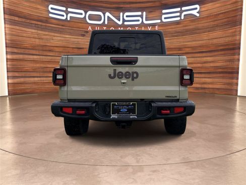 Used 2022 Jeep Gladiator Rubicon w/ LED Lighting Group AWD/4WD image 6