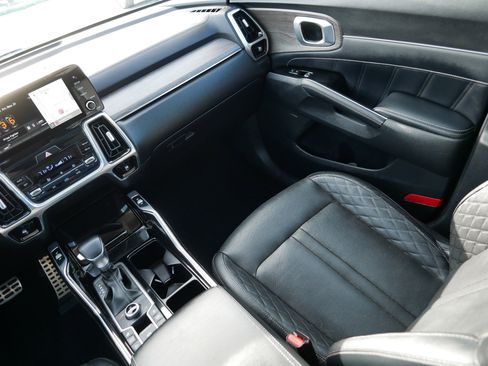 Certified 2021 Kia Sorento SX Prestige image 11