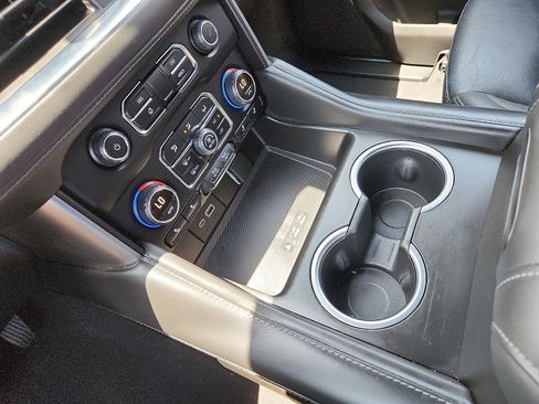 Used 2023 Chevrolet Tahoe LT image 16