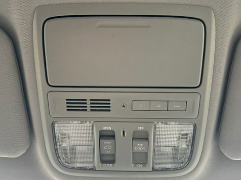 Used 2021 Honda CR-V EX-L image 32