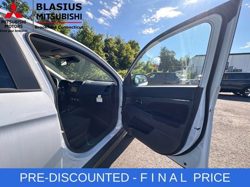 Used 2025 Mitsubishi Outlander Sport ES AWD/4WD image 45