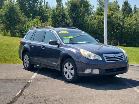 Used 2011 Subaru Outback 2.5i Premium AWD/4WD image 2