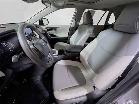 Certified 2025 Toyota RAV4 XLE Premium image 19