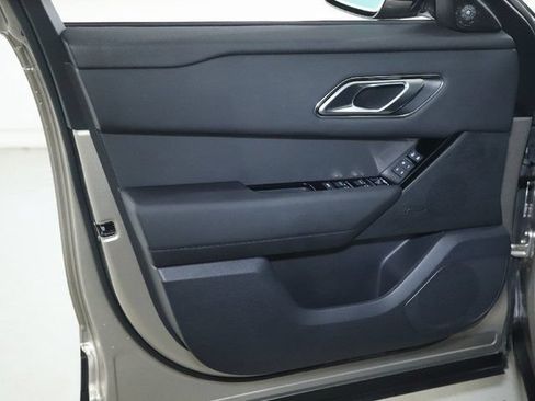 Used 2026 Land Rover Range Rover Velar S AWD/4WD image 30