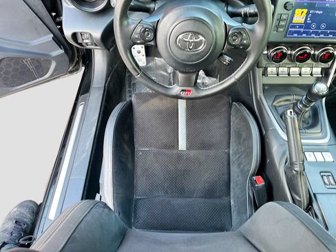 Used 2024 Toyota GR86 Premium RWD image 21