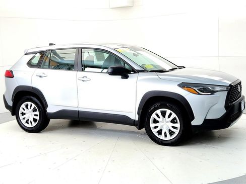 Certified 2023 Toyota Corolla Cross L image 7