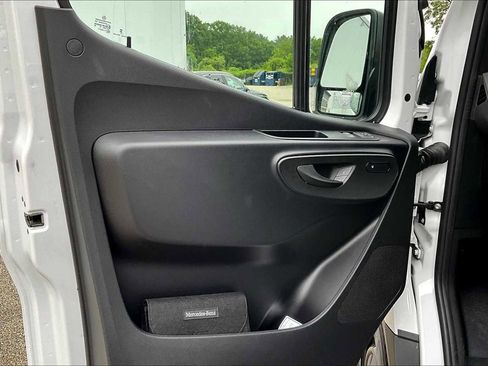 New 2025 Mercedes-Benz Sprinter 2500 image 12