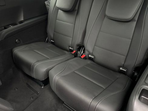 New 2026 Mercedes-Benz GLS 450 4MATIC image 36