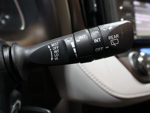 Used 2015 Toyota RAV4 XLE image 35