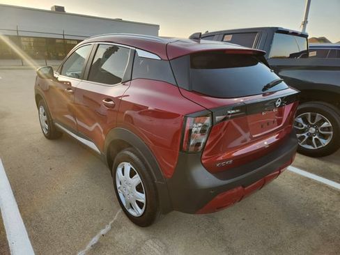 Used 2026 Nissan Kicks SV FWD image 4