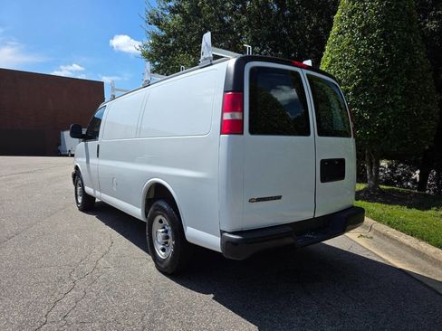 Used 2018 Chevrolet Express 2500 w/ Driver Convenience Package image 3