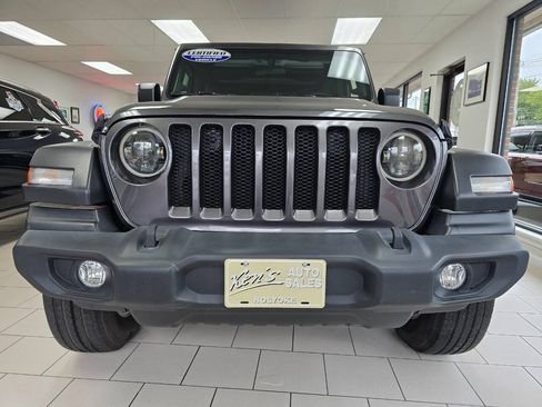 Used 2022 Jeep Wrangler Unlimited Sport AWD/4WD image 6