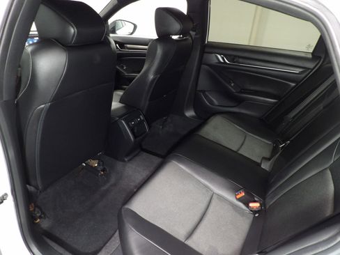 Used 2022 Honda Accord Sport image 11