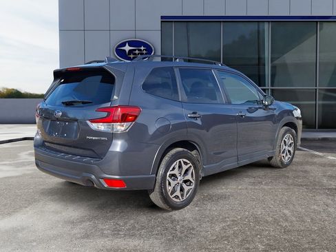 Certified 2023 Subaru Forester Premium image 6