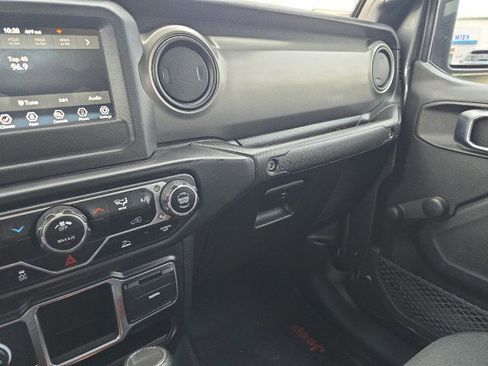 Used 2023 Jeep Gladiator Sport image 24