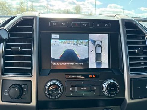 Used 2020 Ford F350 Platinum w/ FX4 Off-Road Package image 21