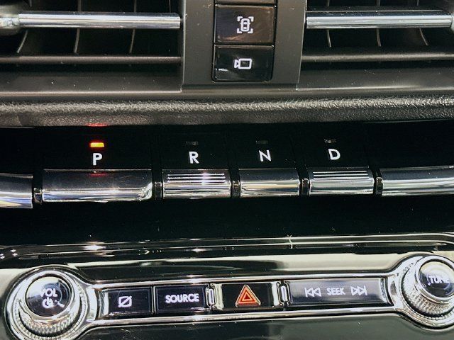 Used 2022 Lincoln Corsair AWD w/ Equipment Group 101A image 23