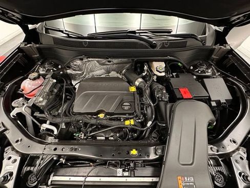 New 2026 Chevrolet Trax LT w/ LT Convenience Package FWD image 19