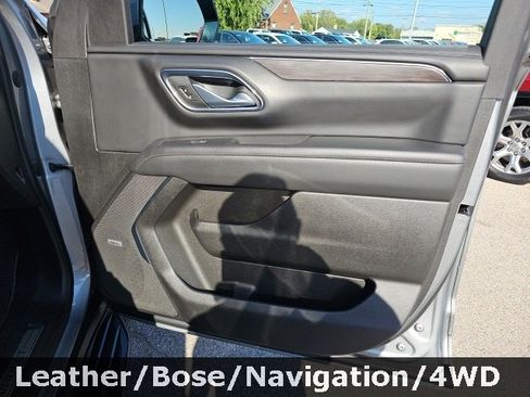 Used 2023 Chevrolet Suburban LT image 43