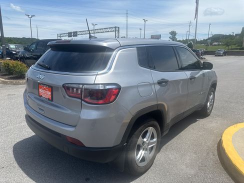 Used 2023 Jeep Compass Sport AWD/4WD image 7