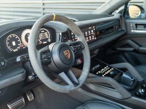 Certified 2024 Porsche Cayenne Turbo GT image 4