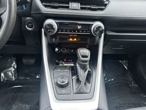 Certified 2025 Toyota RAV4 XLE image 25