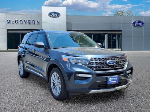 Used 2023 Ford Explorer XLT w/ Equipment Group 202A AWD/4WD image 5