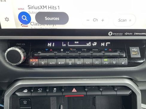 Certified 2023 Toyota Sequoia Platinum image 19