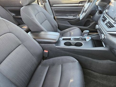 Used 2022 Nissan Altima 2.5 SV image 14