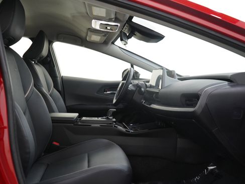 Used 2023 Toyota Prius XLE AWD/4WD image 11