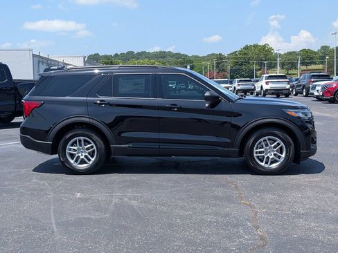 New 2026 Ford Explorer Active RWD image 3