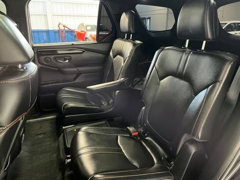 Used 2024 Honda Pilot TrailSport image 16