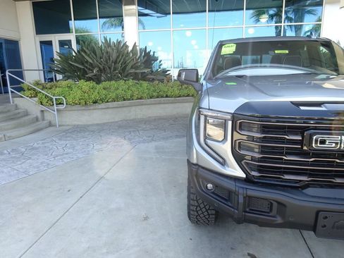 New 2026 GMC Sierra 1500 AT4X w/ LPO, Black Badging Package AWD/4WD image 32