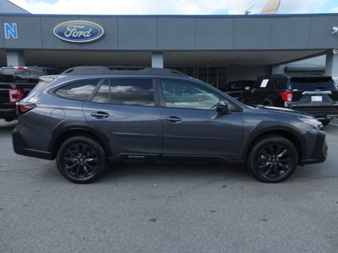 Used 2023 Subaru Outback Onyx Edition image 2