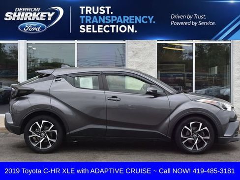 Used 2019 Toyota C-HR XLE FWD image 3
