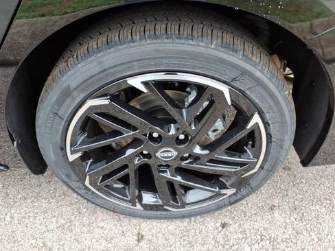 New 2026 Nissan Sentra SR image 4