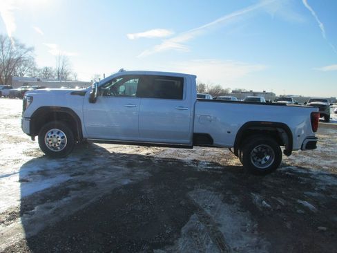 New 2026 GMC Sierra 3500 Denali Ultimate image 9