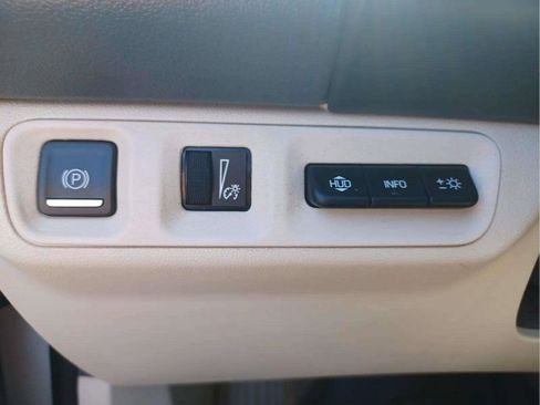 Used 2022 GMC Acadia Denali w/ Denali Ultimate Package AWD/4WD image 21