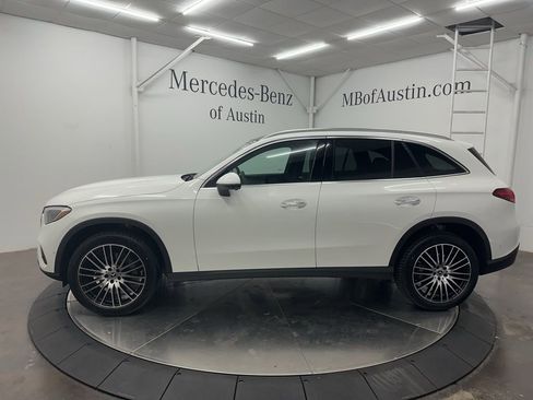 Used 2026 Mercedes-Benz GLC 300 image 4