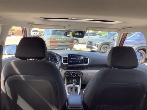 Certified 2026 Hyundai Venue SEL FWD image 11