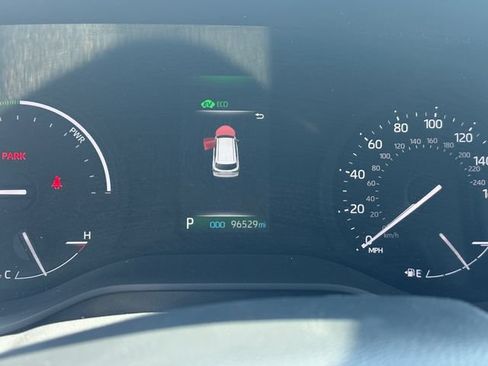 Certified 2022 Toyota Sienna XLE w/ XLE Plus Package FWD image 16