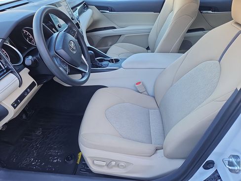 Used 2022 Toyota Camry LE image 24