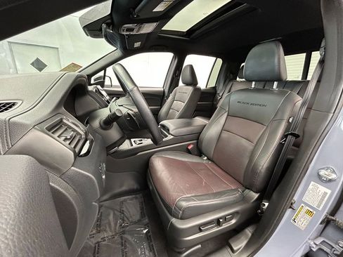 Used 2024 Honda Ridgeline Black Edition image 11