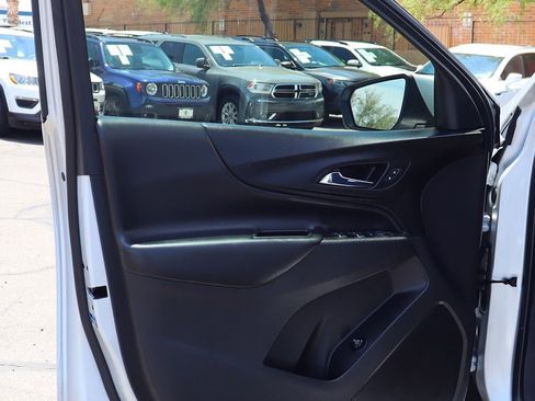 Used 2022 Chevrolet Equinox LT image 37