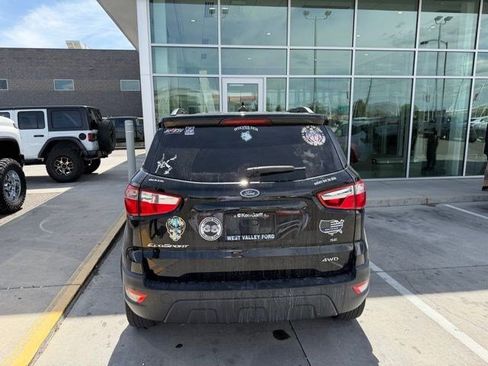 Used 2021 Ford EcoSport SE w/ SE Convenience Package image 4
