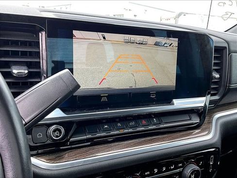 Used 2022 Chevrolet Silverado 1500 LT image 30