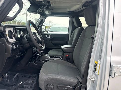 Certified 2024 Jeep Wrangler Unlimited Sport AWD/4WD image 17
